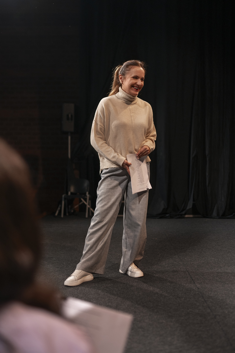 different-moments-theater-class